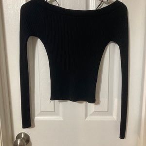 small long sleeve crop top